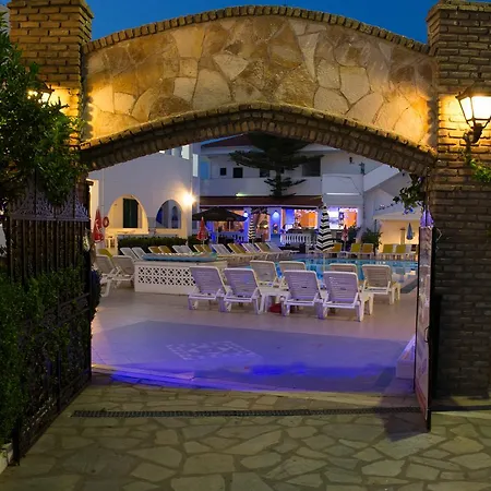 公寓式酒店 Chandris